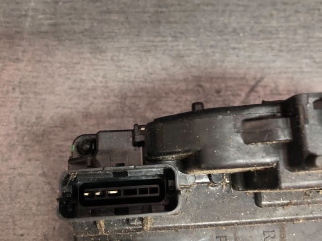 bontott NISSAN QASHQAI Bal hátsó Ajtózár