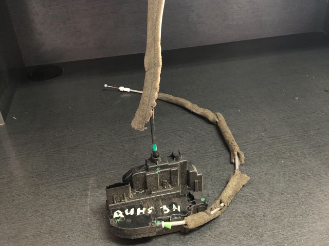 bontott NISSAN QASHQAI Bal hátsó Ajtózár