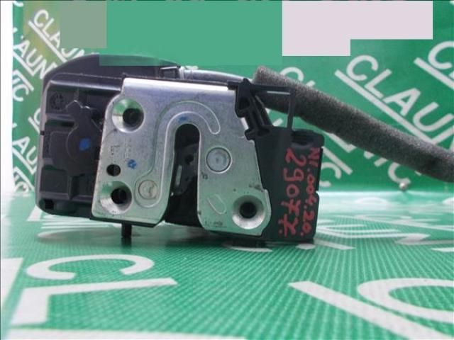 bontott NISSAN QASHQAI Bal hátsó Ajtózár