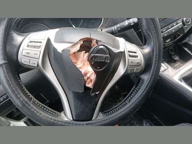 bontott NISSAN QASHQAI Bal hátsó Ajtózár