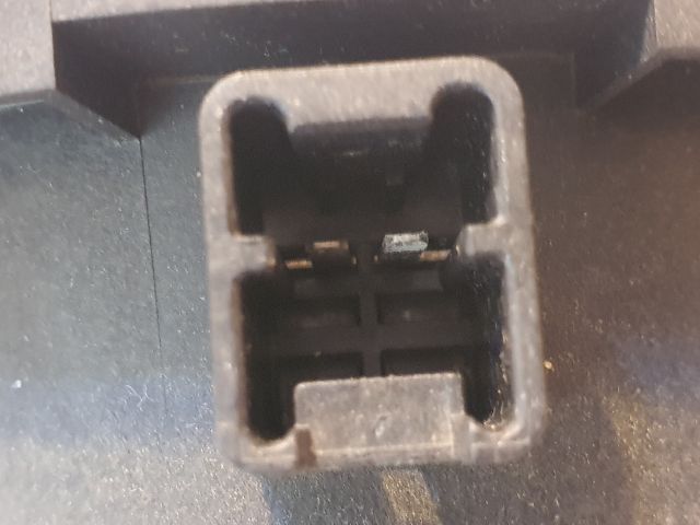 bontott NISSAN QASHQAI Bal hátsó Hangszóró