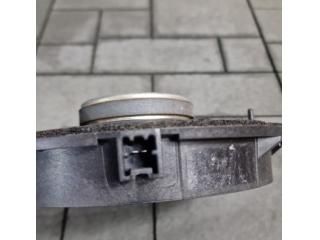 bontott NISSAN QASHQAI Bal hátsó Hangszóró