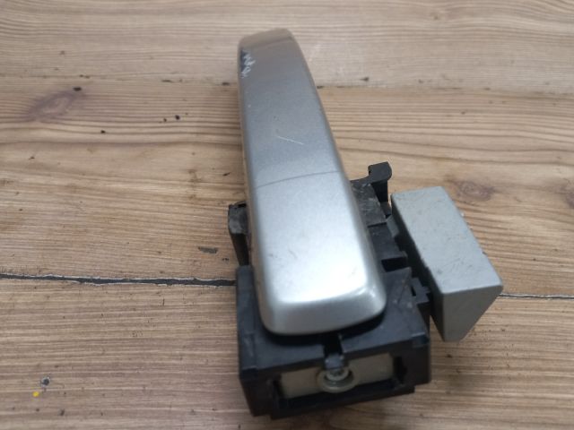 bontott NISSAN QASHQAI Bal hátsó Külső Kilincs