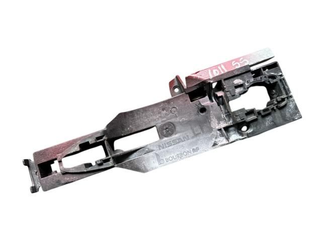 bontott NISSAN QASHQAI Bal hátsó Külső Kilincsfészek