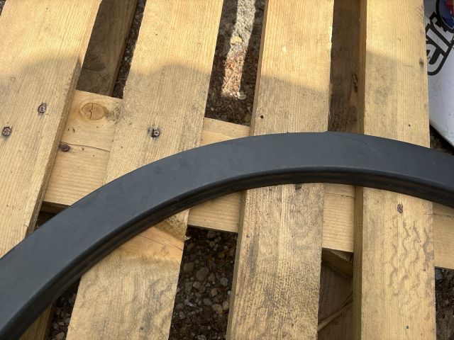 bontott NISSAN QASHQAI Bal hátsó Sárvédő Díszléc