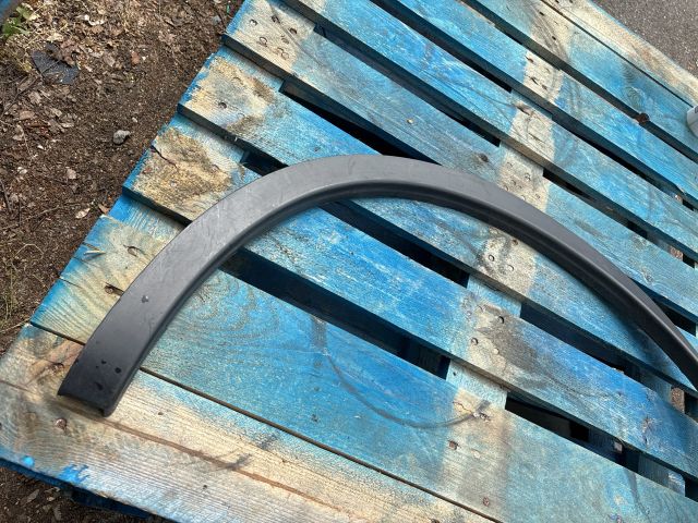 bontott NISSAN QASHQAI Bal hátsó Sárvédő Díszléc