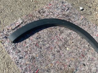 bontott NISSAN QASHQAI Bal hátsó Sárvédő Díszléc