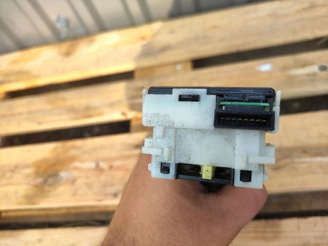 bontott NISSAN QASHQAI Bal Kormánykapcsoló Irányjelző