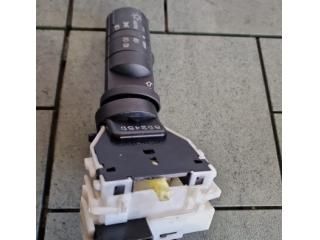 bontott NISSAN QASHQAI Bal Kormánykapcsoló Irányjelző