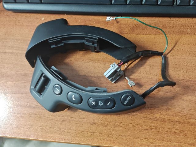 bontott NISSAN QASHQAI Bal Multikormány Kapcsoló