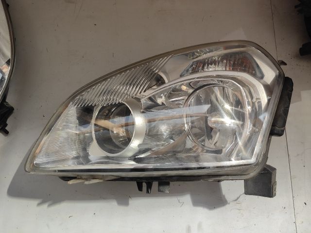 bontott NISSAN QASHQAI Bal Xenon Fényszóró
