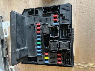 bontott NISSAN QASHQAI Biztosítéktábla Utastér