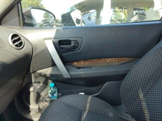 bontott NISSAN QASHQAI Biztosítéktábla Utastér