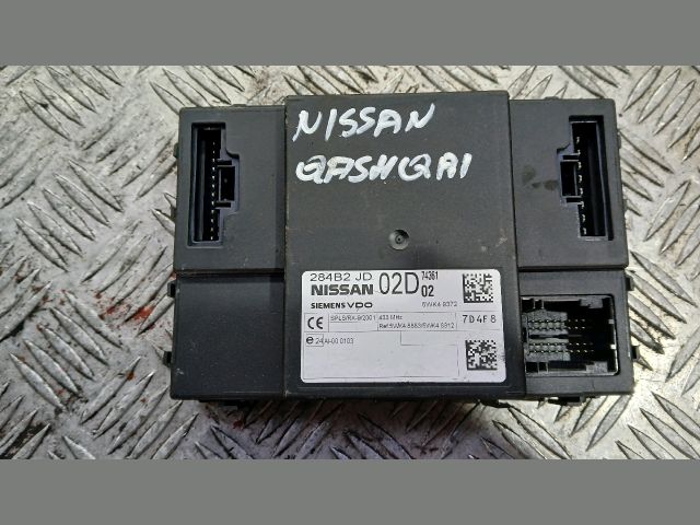 bontott NISSAN QASHQAI Biztosítéktábla Utastér