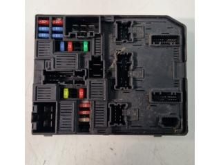 bontott NISSAN QASHQAI Biztosítéktábla Utastér