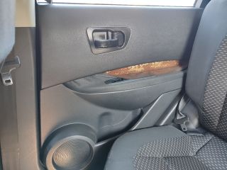 bontott NISSAN QASHQAI Biztosítéktábla Utastér