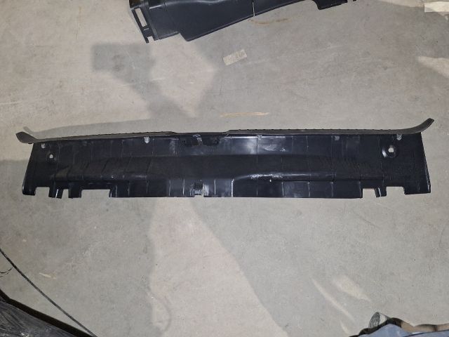 bontott NISSAN QASHQAI Csomagtérajtó Burkolat Alsó