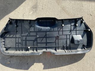 bontott NISSAN QASHQAI Csomagtérajtó Burkolat Alsó