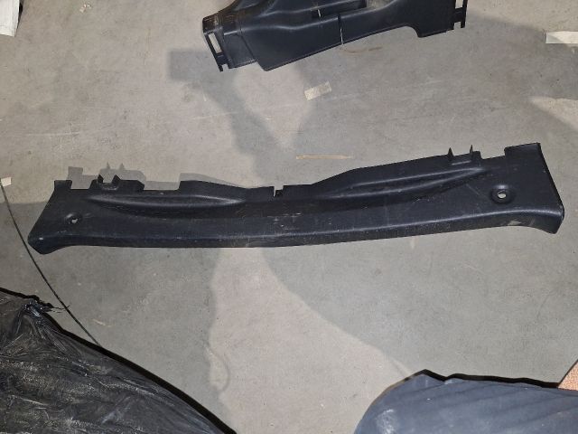 bontott NISSAN QASHQAI Csomagtérajtó Burkolat Alsó