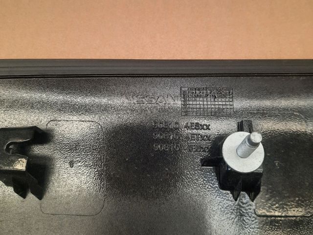 bontott NISSAN QASHQAI Csomagtérajtó Díszléc