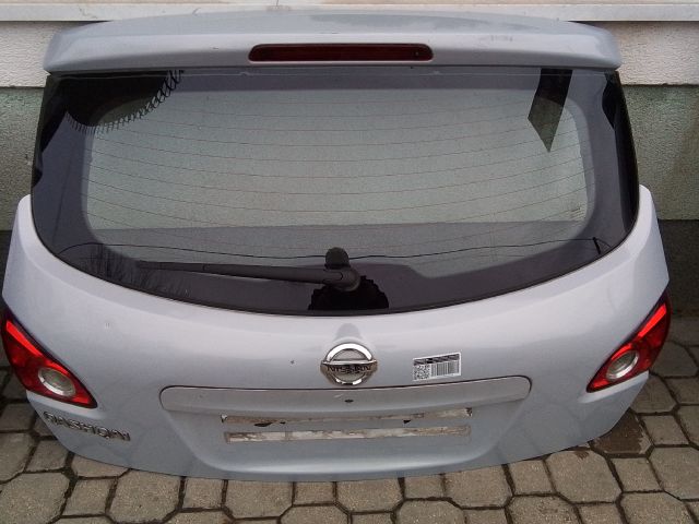 bontott NISSAN QASHQAI Csomagtérajtó (Részeivel)
