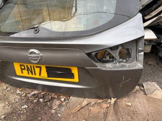 bontott NISSAN QASHQAI Csomagtérajtó (Részeivel)