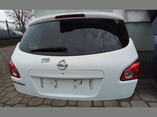 bontott NISSAN QASHQAI Csomagtérajtó (Részeivel)