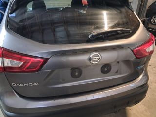 bontott NISSAN QASHQAI Csomagtérajtó (Részeivel)