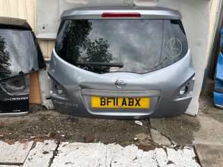 bontott NISSAN QASHQAI Csomagtérajtó (Részeivel)