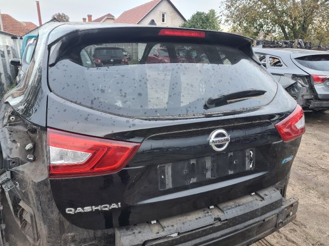 bontott NISSAN QASHQAI Csomagtérajtó (Részeivel)