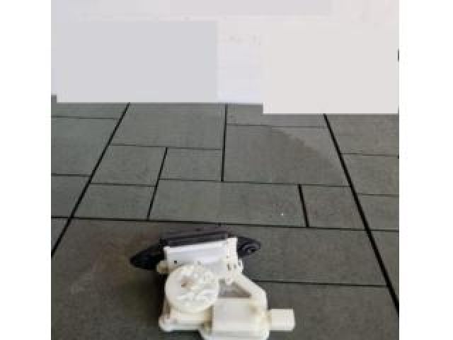 bontott NISSAN QASHQAI Csomagtérajtó Zárszerkezet