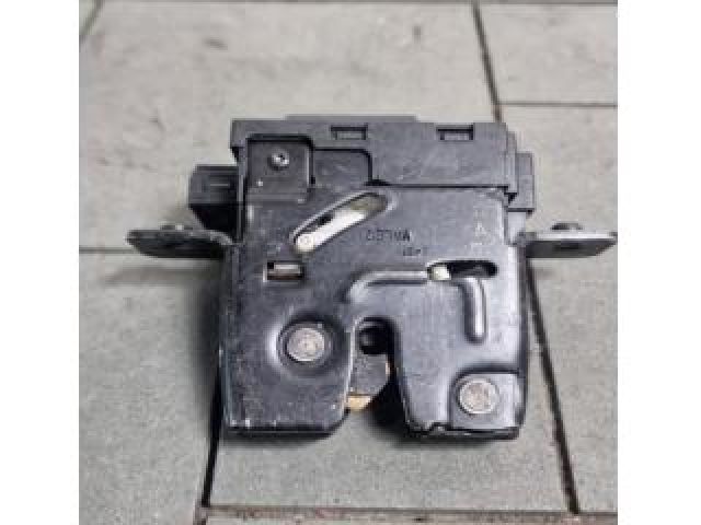 bontott NISSAN QASHQAI Csomagtérajtó Zárszerkezet