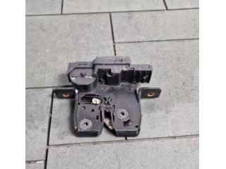 bontott NISSAN QASHQAI Csomagtérajtó Zárszerkezet