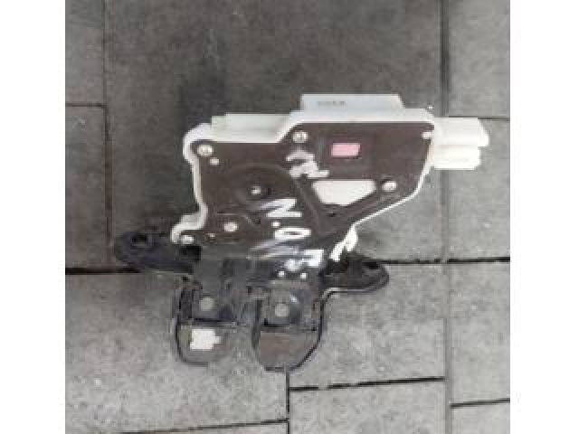 bontott NISSAN QASHQAI Csomagtérajtó Zárszerkezet