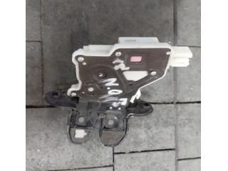 bontott NISSAN QASHQAI Csomagtérajtó Zárszerkezet