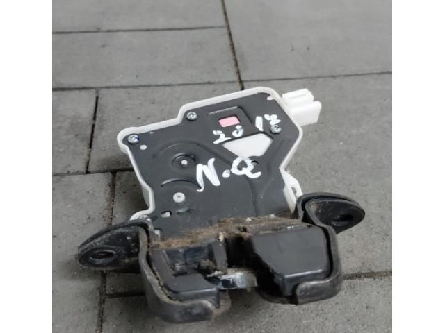 bontott NISSAN QASHQAI Csomagtérajtó Zárszerkezet