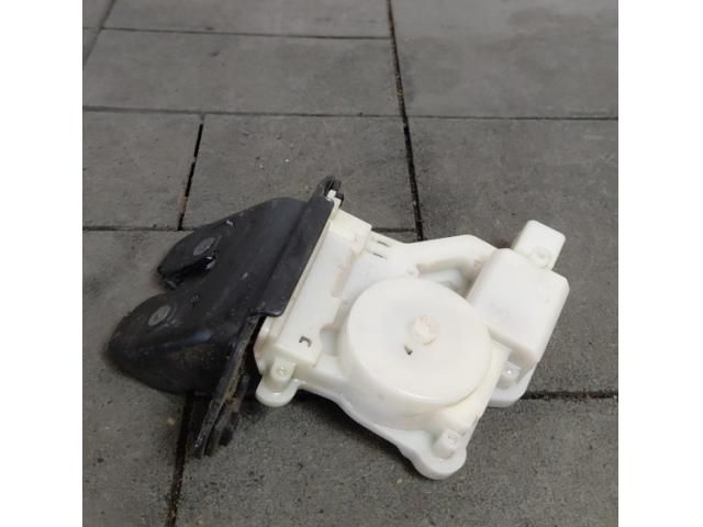 bontott NISSAN QASHQAI Csomagtérajtó Zárszerkezet