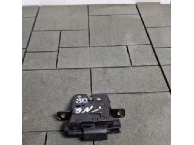 bontott NISSAN QASHQAI Csomagtérajtó Zárszerkezet