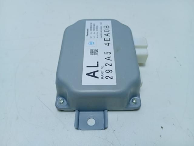 bontott NISSAN QASHQAI Elektronika (Magában)