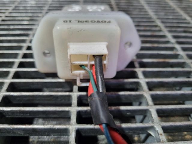 bontott NISSAN QASHQAI Előtét Ellenállás Fűtőmotor