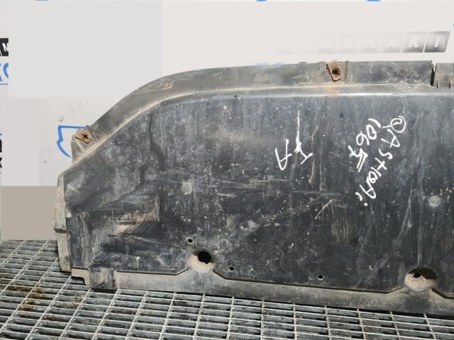 bontott NISSAN QASHQAI Első Koptató