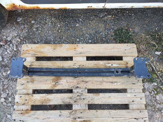 bontott NISSAN QASHQAI Első Lökhárító Merevítő (Fém)