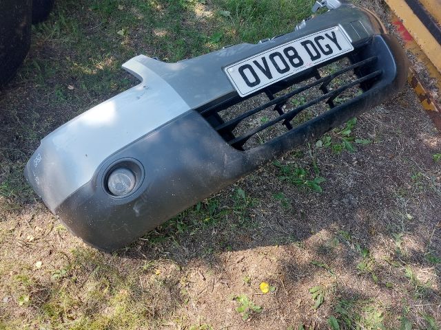 bontott NISSAN QASHQAI Első Lökhárító (Részeivel)