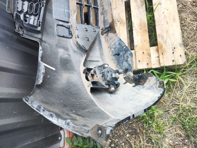 bontott NISSAN QASHQAI Első Lökhárító (Részeivel)