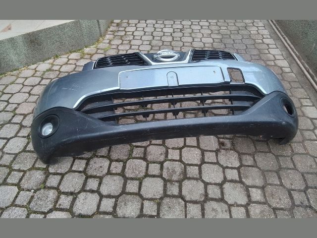 bontott NISSAN QASHQAI Első Lökhárító (Részeivel)
