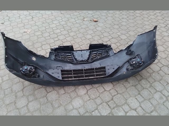bontott NISSAN QASHQAI Első Lökhárító (Részeivel)