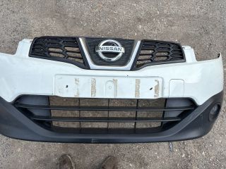 bontott NISSAN QASHQAI Első Lökhárító (Részeivel)