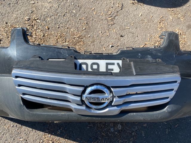 bontott NISSAN QASHQAI Első Lökhárító (Részeivel)