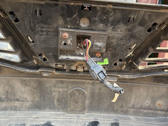 bontott NISSAN QASHQAI Első Lökhárító (Részeivel)