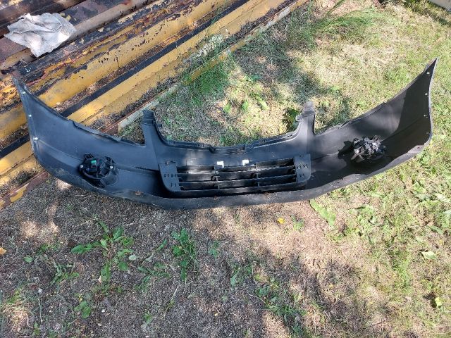 bontott NISSAN QASHQAI Első Lökhárító (Részeivel)